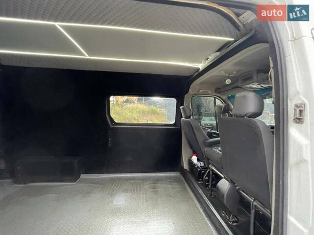 Белый Опель Movano, объемом двигателя 2.3 л и пробегом 530 тыс. км за 9900 $, фото 11 на Automoto.ua