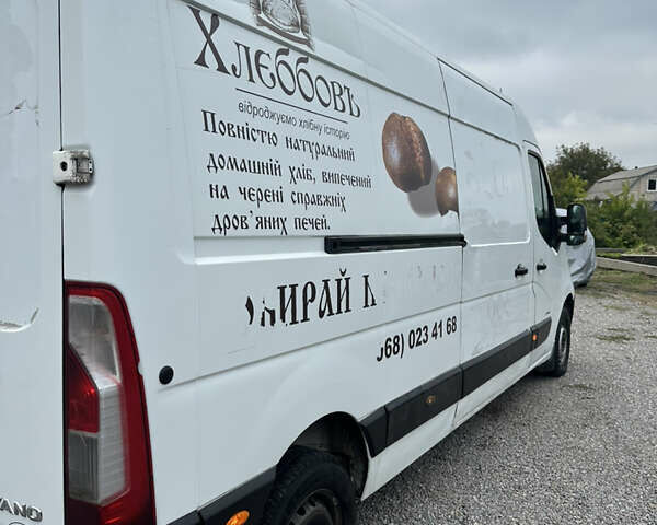 Білий Опель Movano, об'ємом двигуна 2.3 л та пробігом 700 тис. км за 8500 $, фото 6 на Automoto.ua