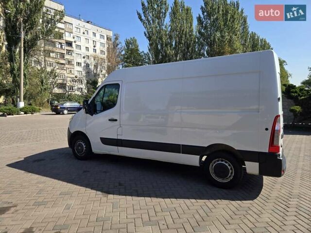 Белый Опель Movano, объемом двигателя 2.3 л и пробегом 230 тыс. км за 14000 $, фото 1 на Automoto.ua