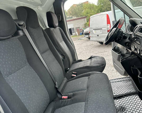 Білий Опель Movano, об'ємом двигуна 2.3 л та пробігом 700 тис. км за 8500 $, фото 22 на Automoto.ua