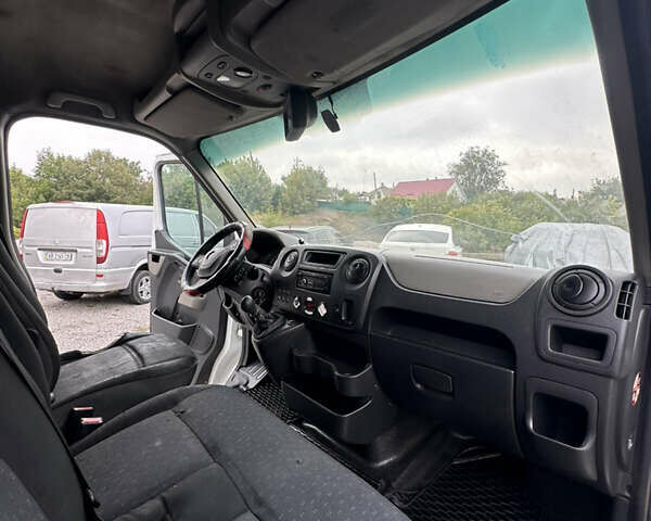 Білий Опель Movano, об'ємом двигуна 2.3 л та пробігом 700 тис. км за 8500 $, фото 26 на Automoto.ua