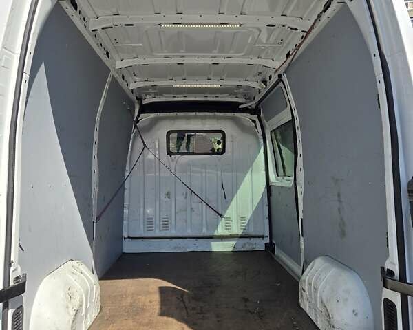 Белый Опель Movano, объемом двигателя 2.3 л и пробегом 230 тыс. км за 14000 $, фото 6 на Automoto.ua