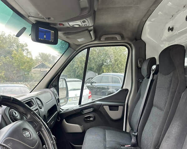 Білий Опель Movano, об'ємом двигуна 2.3 л та пробігом 700 тис. км за 8500 $, фото 18 на Automoto.ua