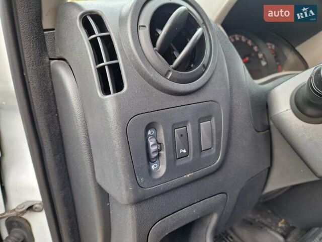 Опель Movano 2014 в Днепре (Днепропетровске) на Automoto.ua Белый Опель Movano, объемом двигателя 2.3 л и пробегом 321 тыс. км за 14999 $, фото 13 на Automoto.ua