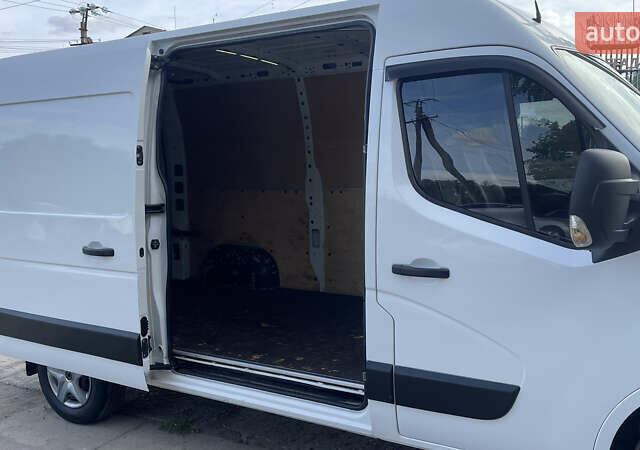 Белый Опель Movano, объемом двигателя 2.3 л и пробегом 290 тыс. км за 9900 $, фото 8 на Automoto.ua