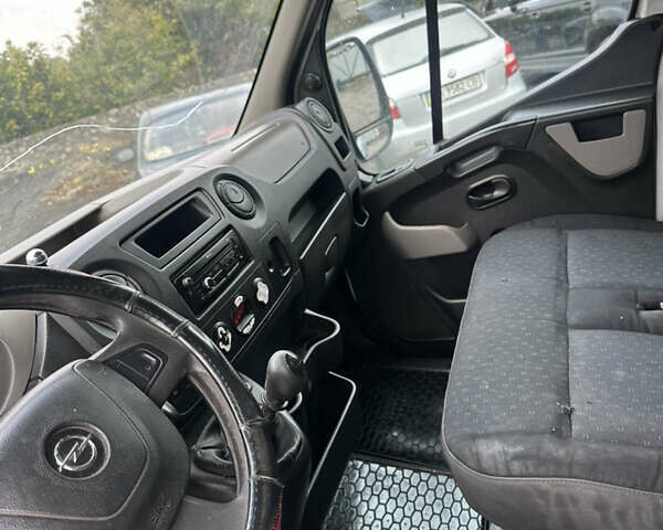 Білий Опель Movano, об'ємом двигуна 2.3 л та пробігом 700 тис. км за 8500 $, фото 17 на Automoto.ua