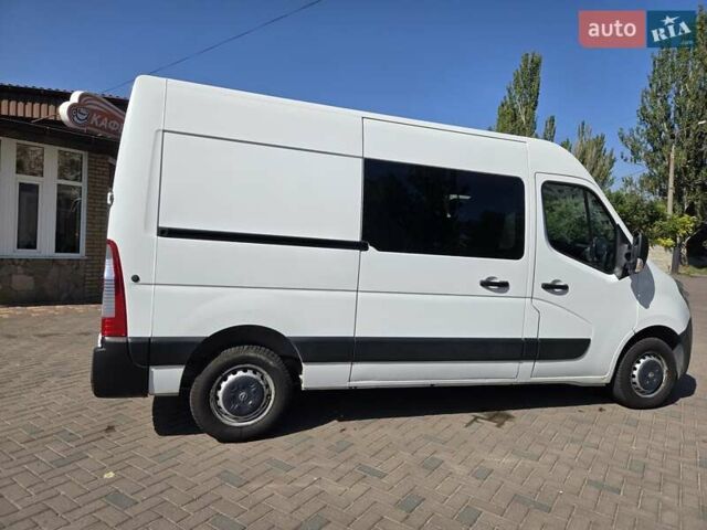 Белый Опель Movano, объемом двигателя 2.3 л и пробегом 230 тыс. км за 14000 $, фото 2 на Automoto.ua
