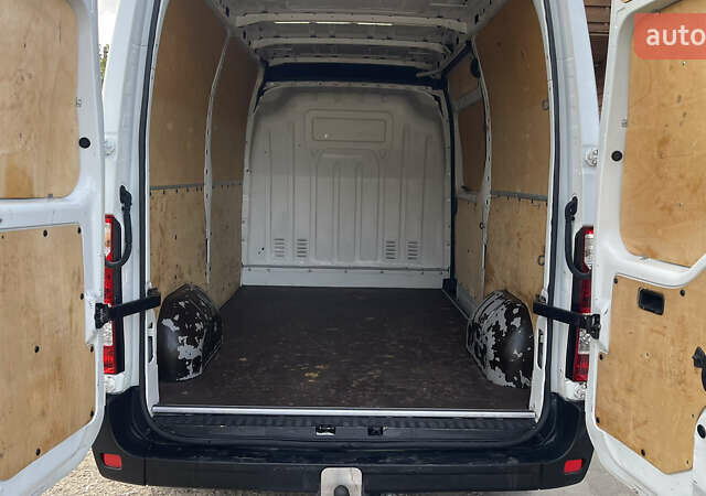 Белый Опель Movano, объемом двигателя 2.3 л и пробегом 290 тыс. км за 9900 $, фото 9 на Automoto.ua