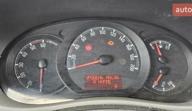 Белый Опель Movano, объемом двигателя 2.3 л и пробегом 320 тыс. км за 14000 $, фото 4 на Automoto.ua