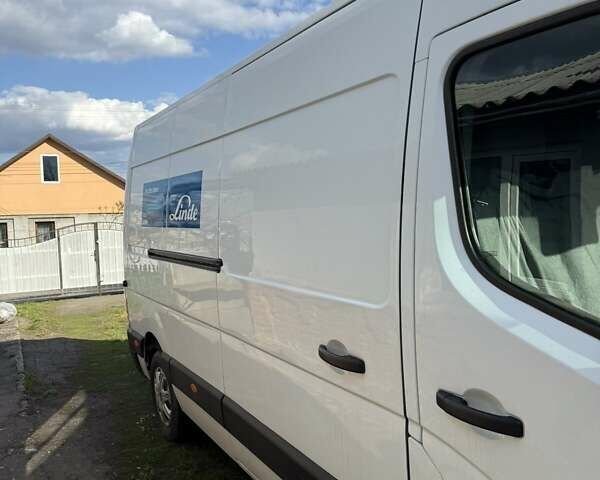 Белый Опель Movano, объемом двигателя 2.3 л и пробегом 262 тыс. км за 14500 $, фото 3 на Automoto.ua