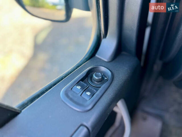 Опель Movano 2015 в Киеве на Automoto.ua Белый Опель Movano, объемом двигателя 2.3 л и пробегом 415 тыс. км за 14300 $, фото 30 на Automoto.ua