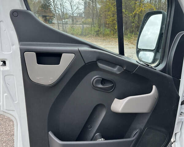 Белый Опель Movano, объемом двигателя 2.3 л и пробегом 201 тыс. км за 14300 $, фото 11 на Automoto.ua