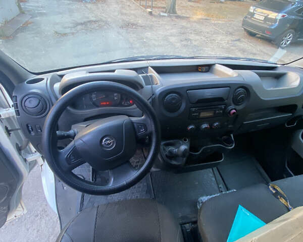 Білий Опель Movano, об'ємом двигуна 2.3 л та пробігом 197 тис. км за 12500 $, фото 6 на Automoto.ua