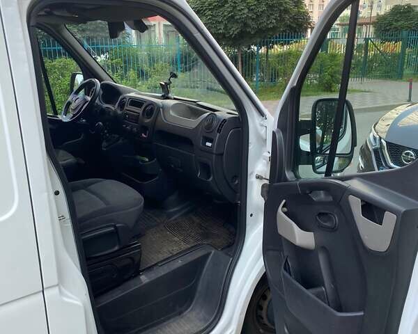 Белый Опель Movano, объемом двигателя 2.3 л и пробегом 358 тыс. км за 13000 $, фото 9 на Automoto.ua