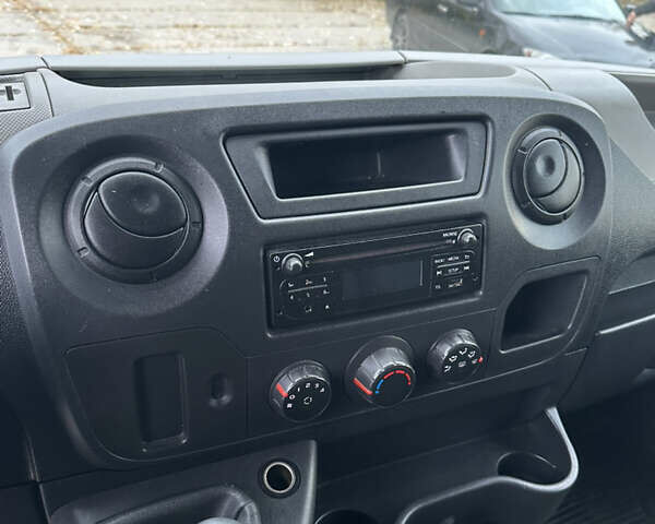 Белый Опель Movano, объемом двигателя 2.3 л и пробегом 201 тыс. км за 14300 $, фото 14 на Automoto.ua