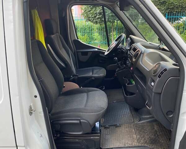 Белый Опель Movano, объемом двигателя 2.3 л и пробегом 358 тыс. км за 13000 $, фото 10 на Automoto.ua