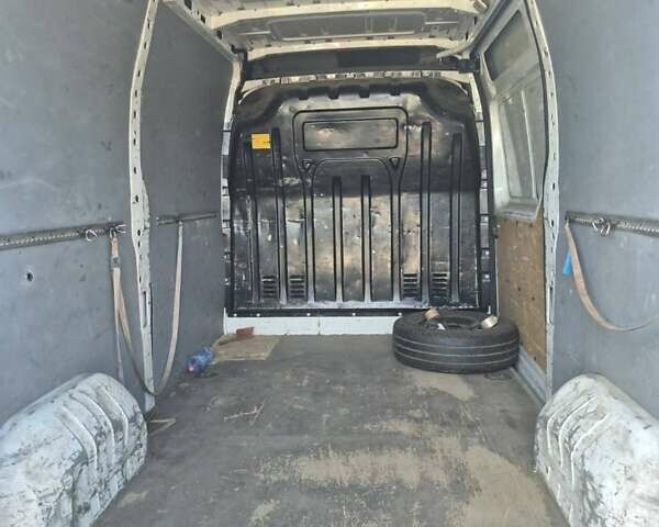 Білий Опель Movano, об'ємом двигуна 2.3 л та пробігом 534 тис. км за 15000 $, фото 4 на Automoto.ua