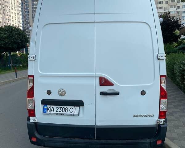 Белый Опель Movano, объемом двигателя 2.3 л и пробегом 358 тыс. км за 13000 $, фото 2 на Automoto.ua