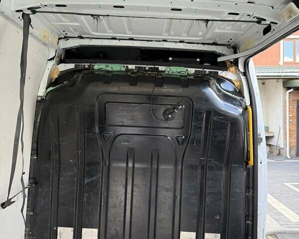 Белый Опель Movano, объемом двигателя 2.3 л и пробегом 262 тыс. км за 14500 $, фото 17 на Automoto.ua