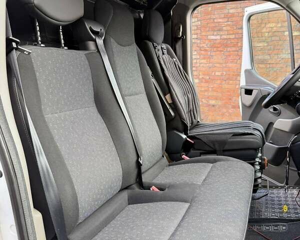 Белый Опель Movano, объемом двигателя 2.3 л и пробегом 262 тыс. км за 14500 $, фото 9 на Automoto.ua