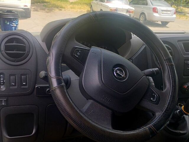 Белый Опель Movano, объемом двигателя 2.3 л и пробегом 277 тыс. км за 17000 $, фото 3 на Automoto.ua