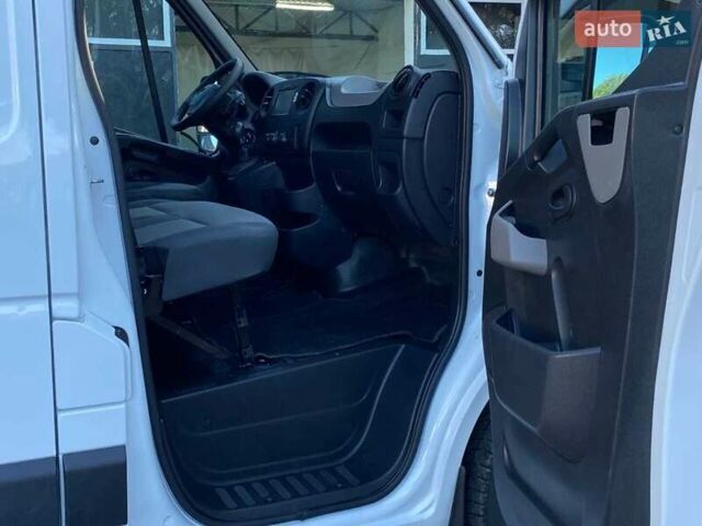 Белый Опель Movano, объемом двигателя 2.3 л и пробегом 265 тыс. км за 15600 $, фото 12 на Automoto.ua