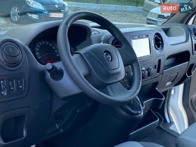 Белый Опель Movano, объемом двигателя 2.3 л и пробегом 265 тыс. км за 15600 $, фото 9 на Automoto.ua
