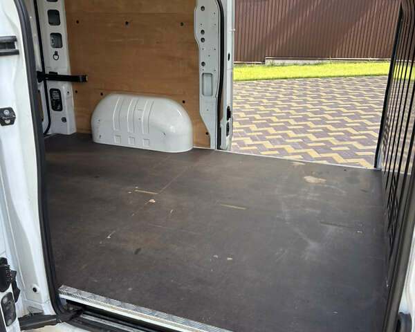 Білий Опель Movano, об'ємом двигуна 2.3 л та пробігом 211 тис. км за 15200 $, фото 9 на Automoto.ua