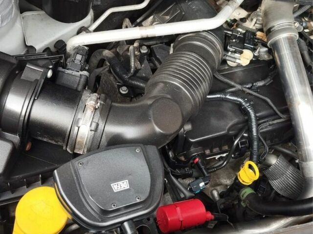 Белый Опель Movano, объемом двигателя 2.3 л и пробегом 214 тыс. км за 13300 $, фото 7 на Automoto.ua