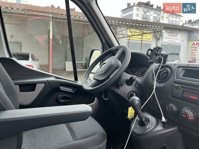 Білий Опель Movano, об'ємом двигуна 2.3 л та пробігом 262 тис. км за 15000 $, фото 7 на Automoto.ua
