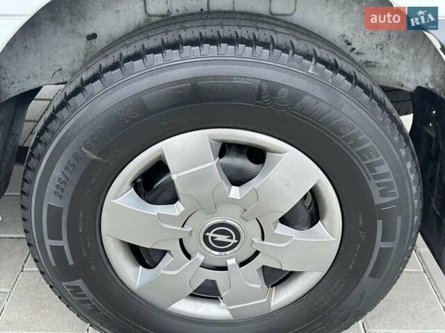 Білий Опель Movano, об'ємом двигуна 2.3 л та пробігом 285 тис. км за 12999 $, фото 5 на Automoto.ua