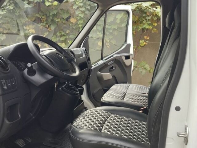 Белый Опель Movano, объемом двигателя 2.3 л и пробегом 214 тыс. км за 13300 $, фото 3 на Automoto.ua