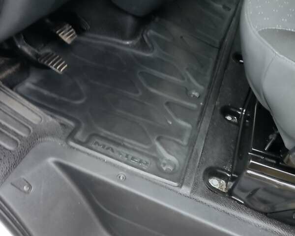 Белый Опель Movano, объемом двигателя 2.3 л и пробегом 245 тыс. км за 17200 $, фото 33 на Automoto.ua