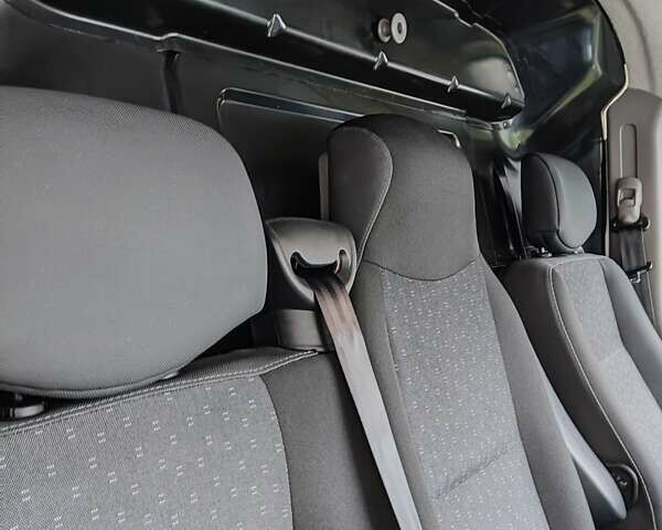 Белый Опель Movano, объемом двигателя 2.3 л и пробегом 245 тыс. км за 17200 $, фото 36 на Automoto.ua