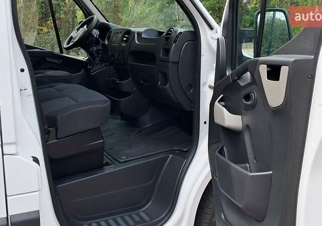 Білий Опель Movano, об'ємом двигуна 0 л та пробігом 220 тис. км за 15700 $, фото 17 на Automoto.ua