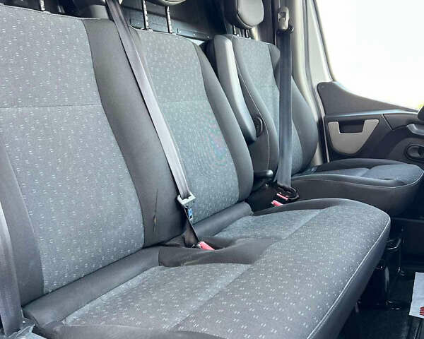 Білий Опель Movano, об'ємом двигуна 0 л та пробігом 145 тис. км за 16850 $, фото 13 на Automoto.ua
