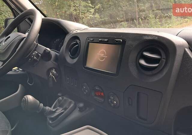 Білий Опель Movano, об'ємом двигуна 0 л та пробігом 220 тис. км за 15700 $, фото 48 на Automoto.ua