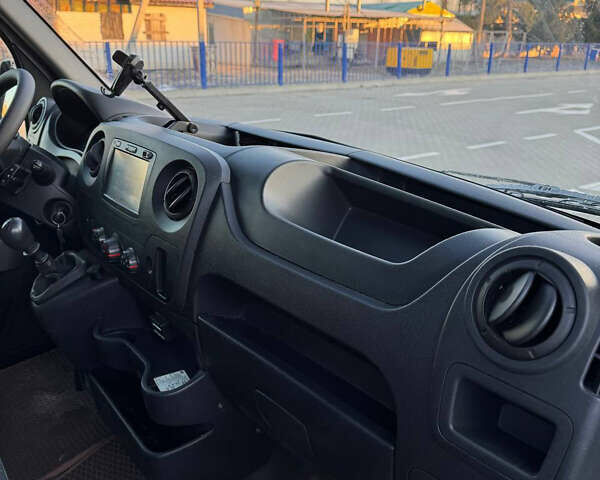 Белый Опель Movano, объемом двигателя 2.3 л и пробегом 335 тыс. км за 15500 $, фото 24 на Automoto.ua