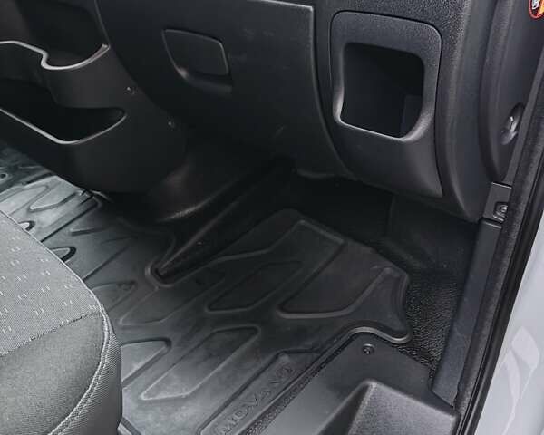 Белый Опель Movano, объемом двигателя 2.3 л и пробегом 245 тыс. км за 17200 $, фото 15 на Automoto.ua