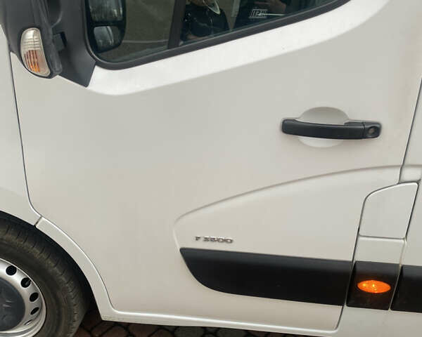 Белый Опель Movano, объемом двигателя 2.3 л и пробегом 415 тыс. км за 15400 $, фото 13 на Automoto.ua