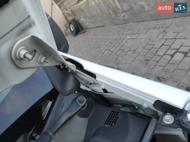 Білий Опель Movano, об'ємом двигуна 2.3 л та пробігом 178 тис. км за 16500 $, фото 35 на Automoto.ua