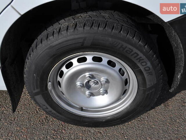 Белый Опель Movano, объемом двигателя 2.3 л и пробегом 301 тыс. км за 18500 $, фото 10 на Automoto.ua