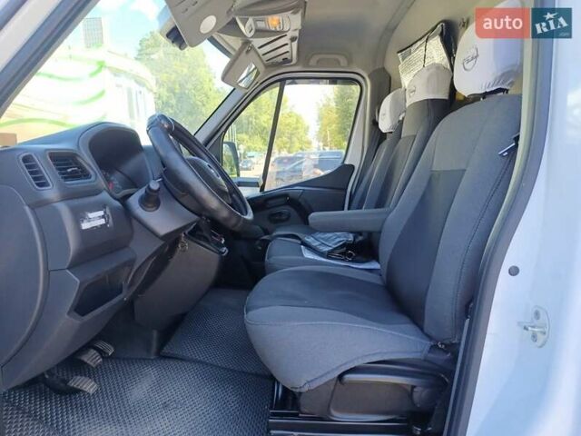 Белый Опель Movano, объемом двигателя 2.3 л и пробегом 218 тыс. км за 19500 $, фото 9 на Automoto.ua