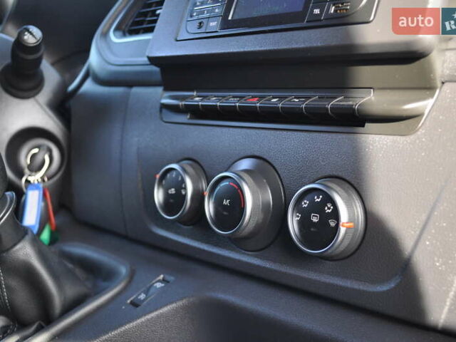 Белый Опель Movano, объемом двигателя 2.3 л и пробегом 301 тыс. км за 18500 $, фото 51 на Automoto.ua