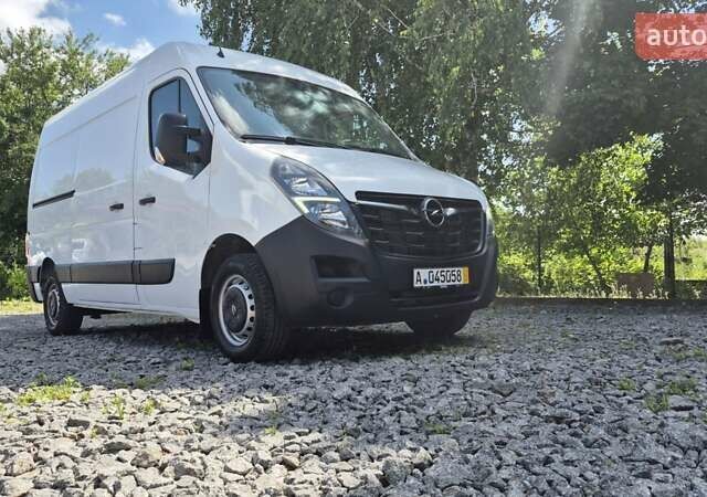 Белый Опель Movano, объемом двигателя 2.3 л и пробегом 258 тыс. км за 16700 $, фото 5 на Automoto.ua