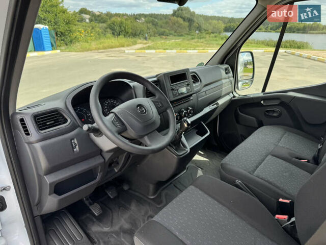 Білий Опель Movano, об'ємом двигуна 2.3 л та пробігом 216 тис. км за 18700 $, фото 26 на Automoto.ua