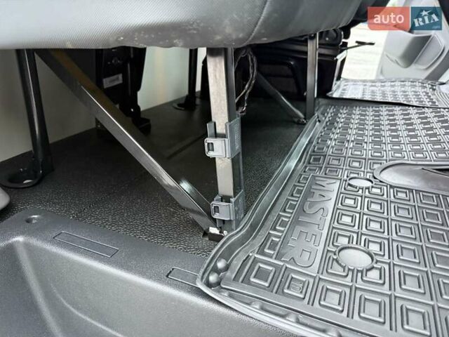 Белый Опель Movano, объемом двигателя 2.3 л и пробегом 241 тыс. км за 18999 $, фото 38 на Automoto.ua