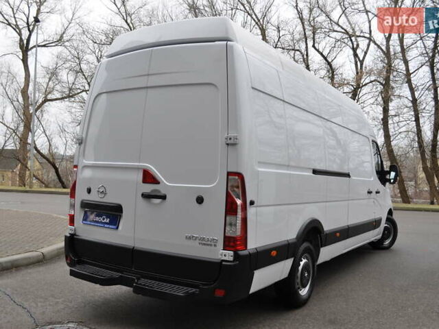 Белый Опель Movano, объемом двигателя 0 л и пробегом 190 тыс. км за 24800 $, фото 9 на Automoto.ua