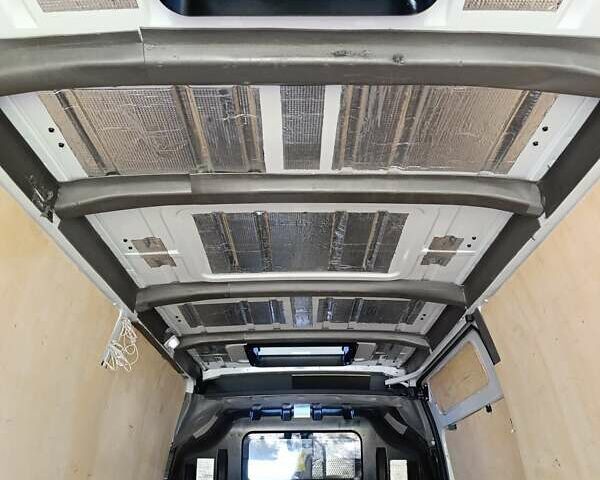 Белый Опель Movano, объемом двигателя 2.3 л и пробегом 218 тыс. км за 19500 $, фото 10 на Automoto.ua