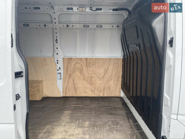 Білий Опель Movano, об'ємом двигуна 2.3 л та пробігом 280 тис. км за 16700 $, фото 7 на Automoto.ua